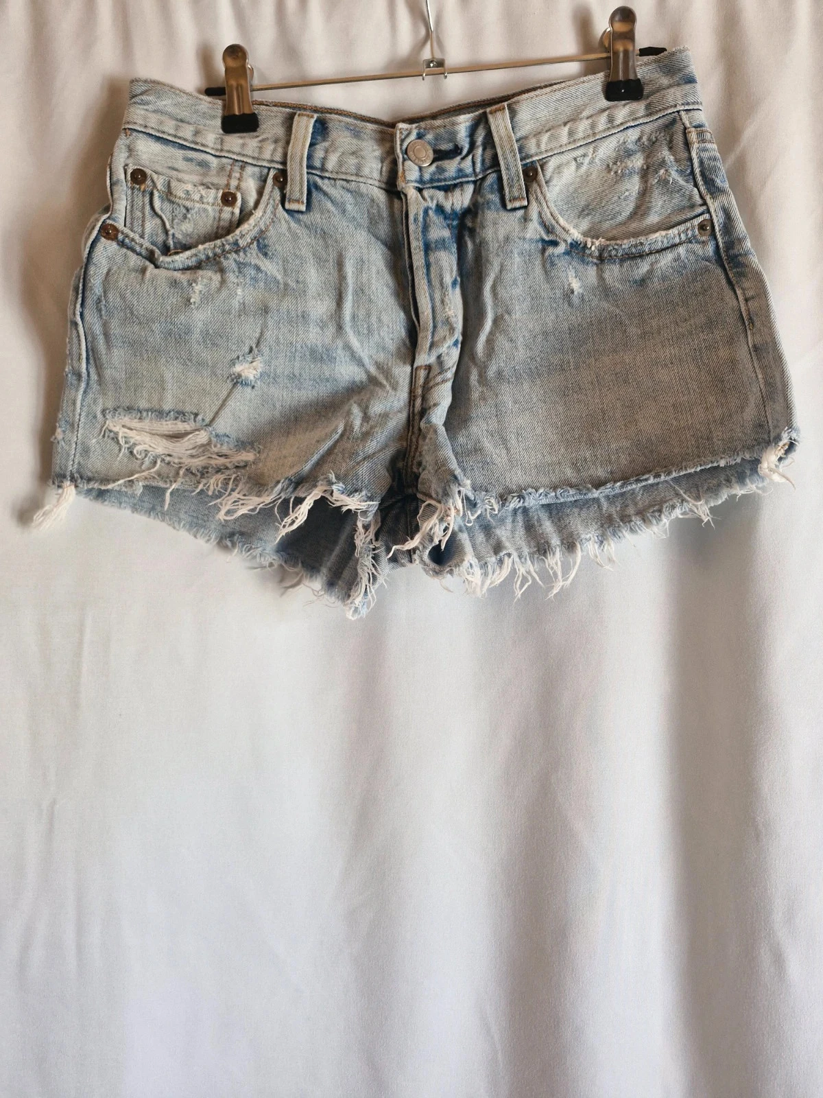 Short en jean Levi's 501 femme W25 bleu clair déchiré effiloché taille basse